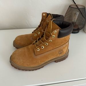 Timberland classic brown/tan chunky work boot in color wheat